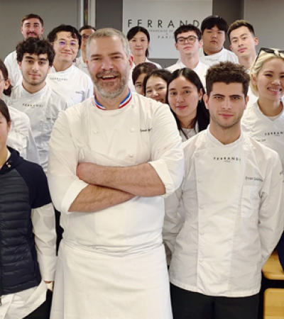 Demonstration by MOF Amandio Pimenta to the FERRANDI Paris' students of the Intensive Professional Program in Bread Baking and Viennoiserie.