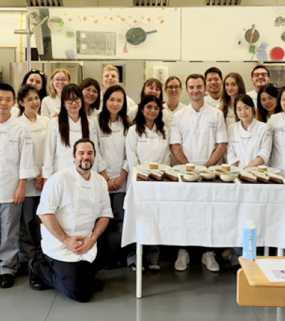 Pâtissier Alexandre Favre masterclass for the FERRANDI Paris students of the Intensive Professional Program in French Pastry.
